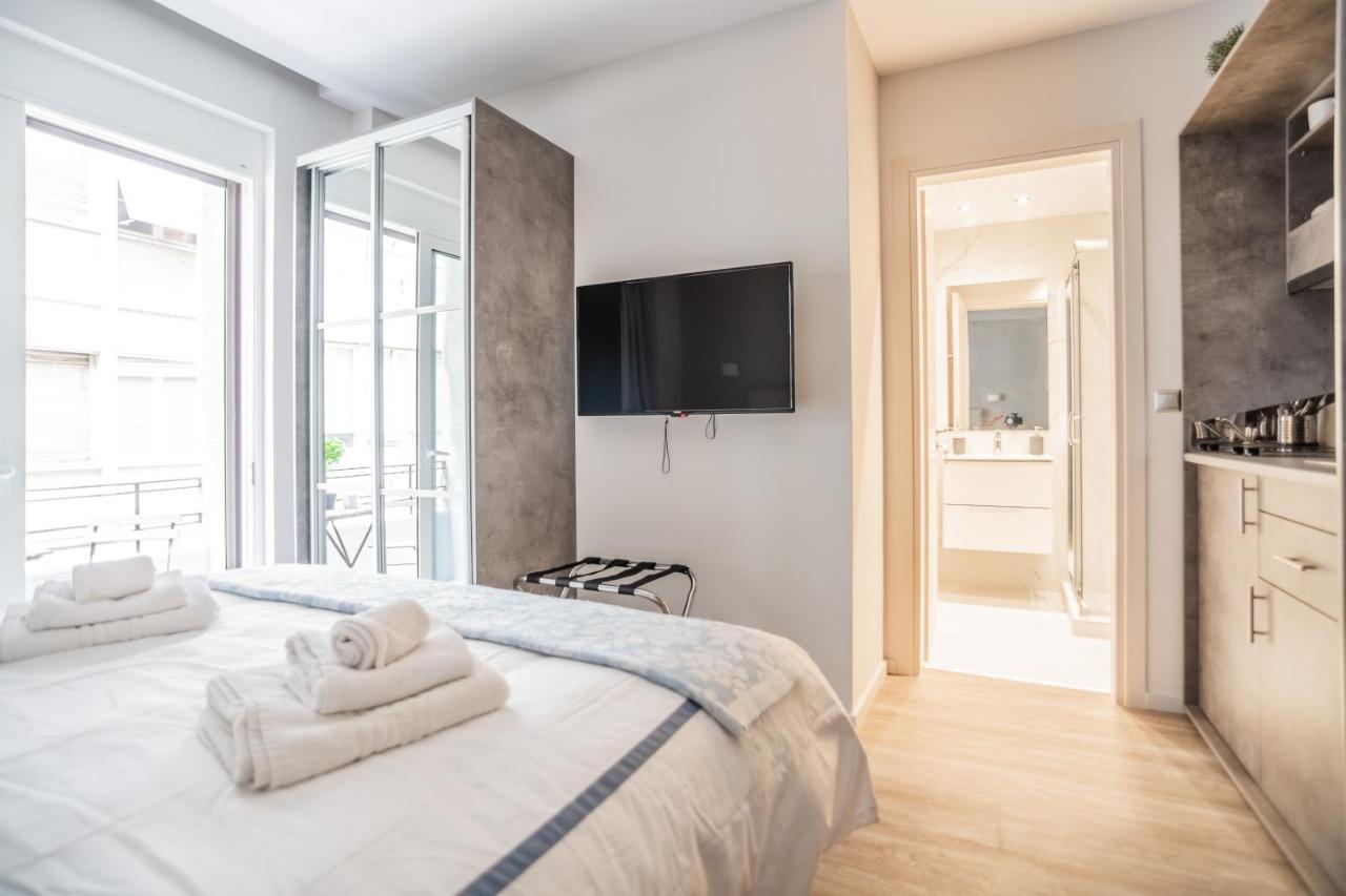 Apartamento A13 Pristine & Sunny 30M2 Flat Near Syntagma Sq Atenas Exterior foto